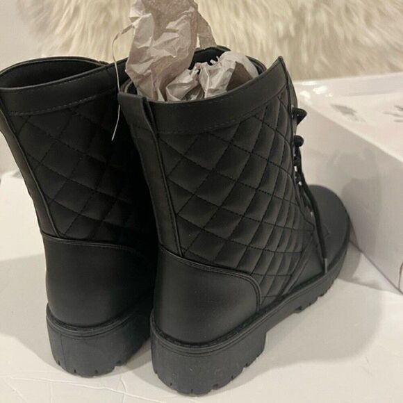 - New Olivia Miller Women's Alexandria Quilted Combat Boot black size 7.5,… - Picture 5 of 8